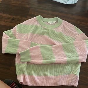 H&M sweatshirt size small